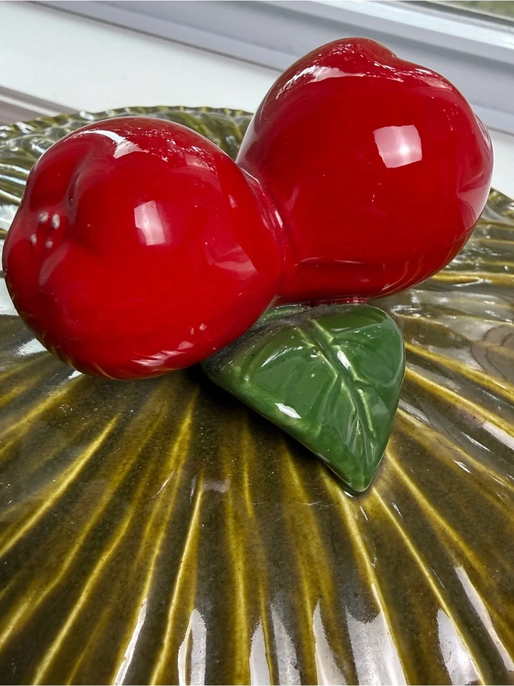 Vtg Maurice California Green Nut 3 Section Dish MCM & Lidded Casserole HTF Apple